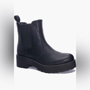 Dirty laundry 1990 Monet Lug Sole Boots 🥾